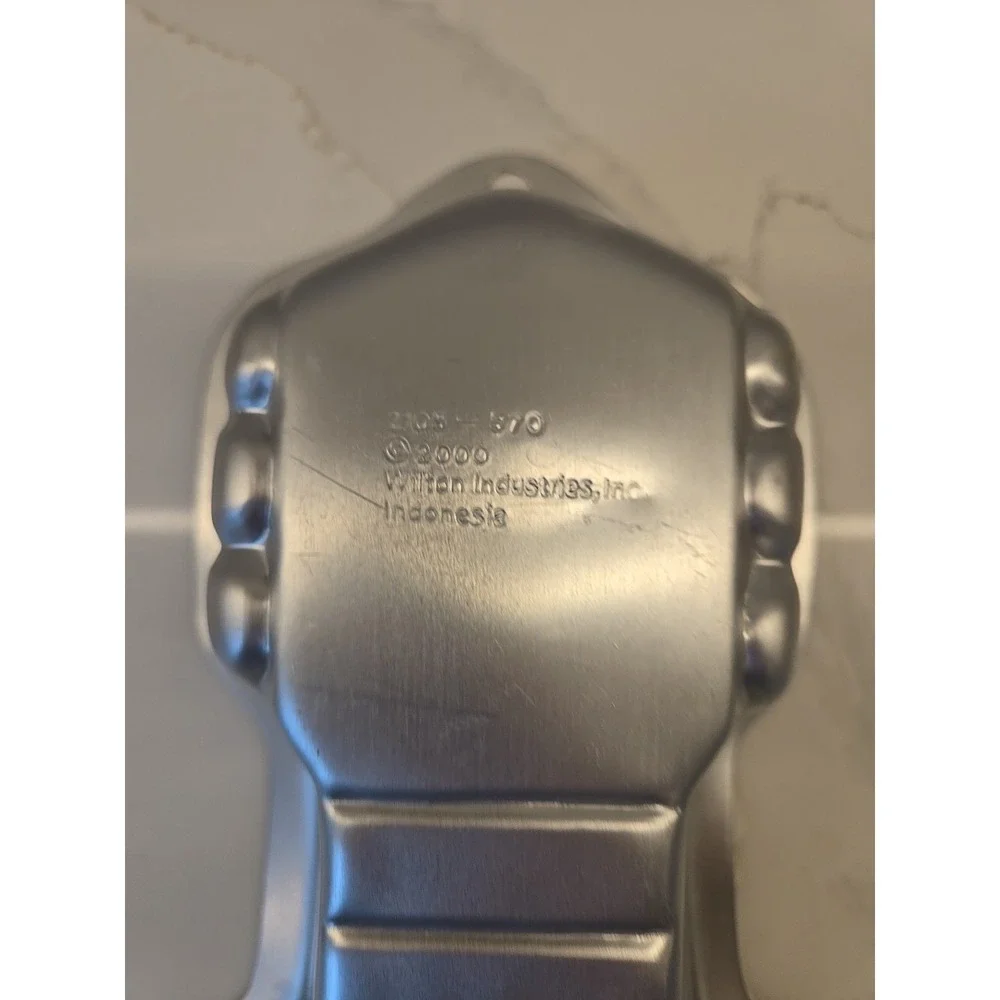Guitar Cake Pan Wilton 2105-570 Musicians Band Music Players 18